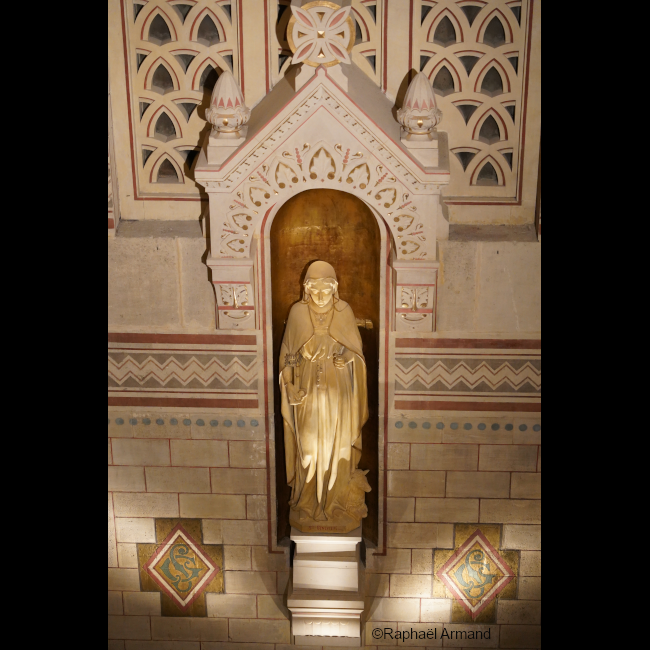 Eclairage de Sainte Genevievre de la paroisse Notre Dame à Auteuil Paris 16